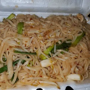 Spicy chicken Pad Thai