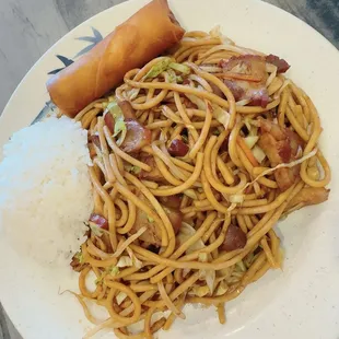 Lo mein w bbq pork