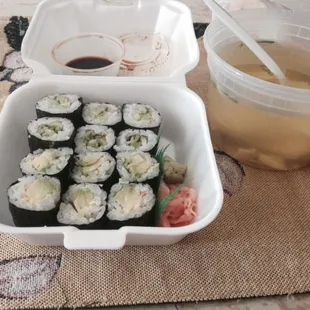 Sushi lunch special I (cucumber and avocado maki) and a small wonton soup