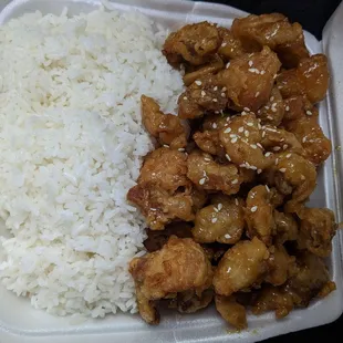 Orange  flavor chicken lunch special with no soup pictured