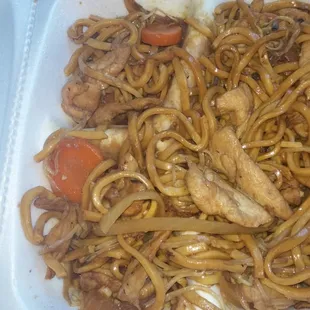 Chicken lo mein
