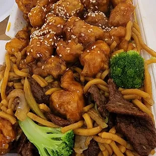 Sesame chicken!!!! SOOOOOO GOOD!!!