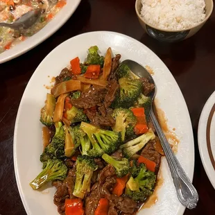 Broccoli beef with extra veggies, very good