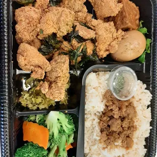 A2. Popcorn Chicken Bento