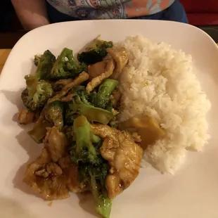 Chicken &amp; broccoli - ok but bland.
