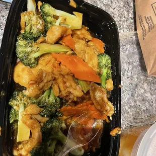 C1. Chicken with Broccoli with shrimp added