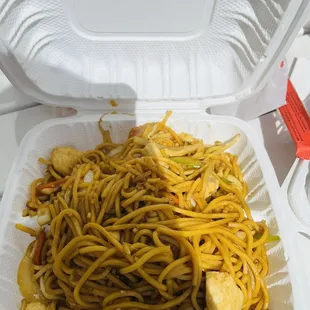 Chicken Lo-Mein