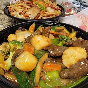 Beef n Scallops / Pork Lo Mein / Hot n Sour Soup