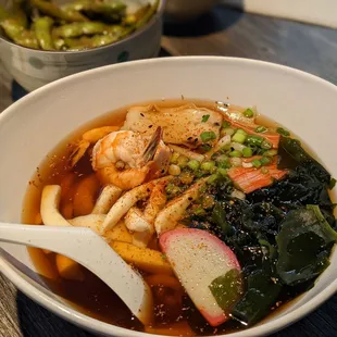 noodles, noodle soup, ramen, ramen and noodles, noodle dish, food