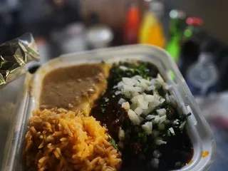 El Pochito Meat Market and Cocina