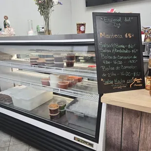 sushi and sashimi, interior