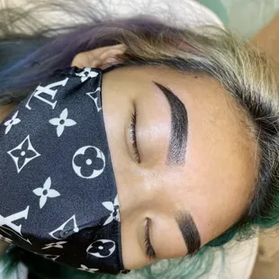 PMU ombré powder brows