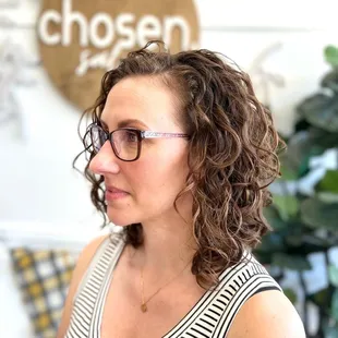 Natural curly hair haircut. Curly hair , curly , wavy, natural, curl, coils. @chosensalonclovis by @barbergirl559