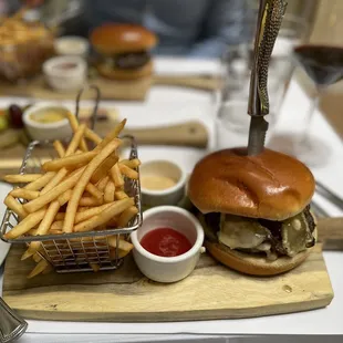 Chouchou Burger with brie