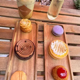 Prosecco and dessert flight