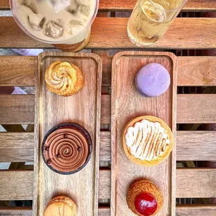 Prosecco and dessert flight