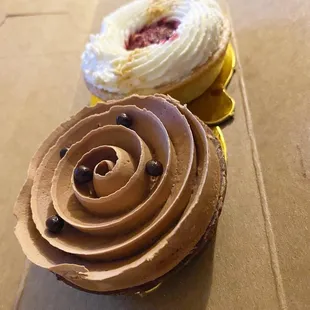 Chocolate bliss tart and raspberry cheesecake tart