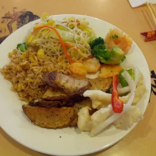 A second plate from 7,57 lunch buffet: butter potato, brocoli shrimp, pepper salt fish, plus the noodles, all under 10 bucks!
