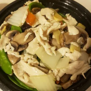 Moo goo gai pan #yum #ReviewsByRL