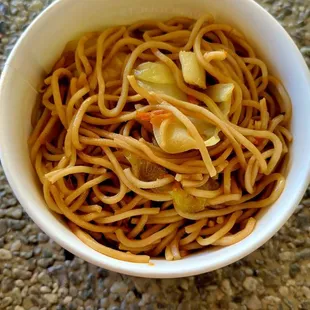 Chow Mein A La Carte Medium $6.49 (09/28/22). @ChowMeinExpress #Honolulu #ChineseFood #FastFood #FoodPorn