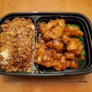 no appetizer combo: with general gau chicken and pork fried rice