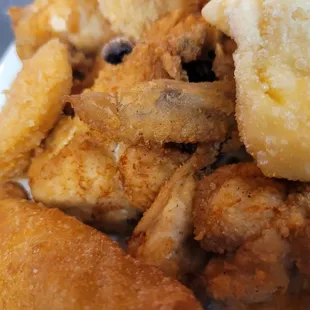 chicken wings and fried chicken, food