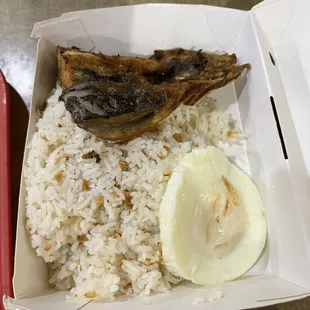 Fried rice, egg and fried milkfish