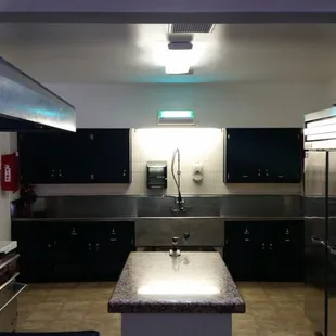 Full kitchen