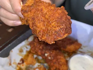 Legend Hot Chicken Lakewood