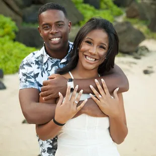 Honolulu Engagement Photographer www.chrisboulware.com