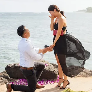 Honolulu Engagement Photographer www.chrisboulware.com