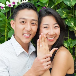 Honolulu Engagement Photographer www.chrisboulware.com