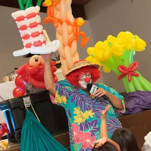 Everybody loves balloons