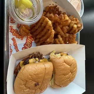 1 Slider and Fries