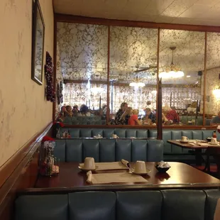 sushi and sashimi, interior