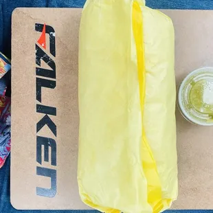 Nice size, well packed too. With green salsas.