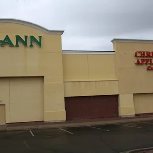 7255 E. Broadway at Kolb in the Jo-Ann Shopping Center