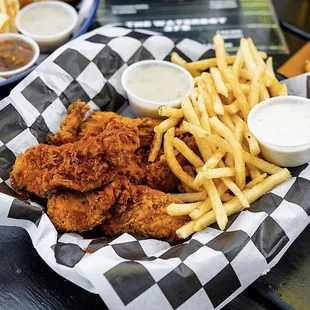 fried chicken, chicken wings and fried chicken, bbq chicken, bbq wings, fried chicken wings, chicken, chicken wings, poultry, food