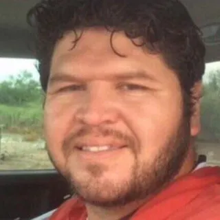 Luis R.