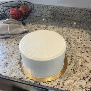 Top of the cake is very uneven.