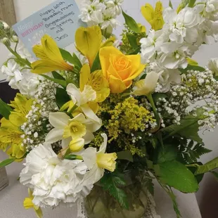 Bouquet of yellow flowers!