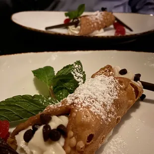 Traditional Cannoli