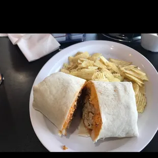 Buffalo Chicken wrap with chips
