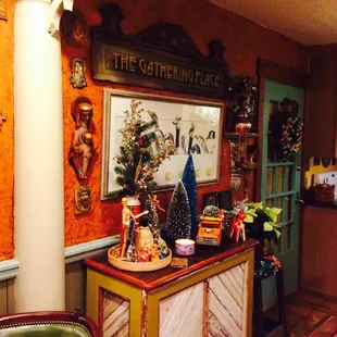 See the teal door? Love