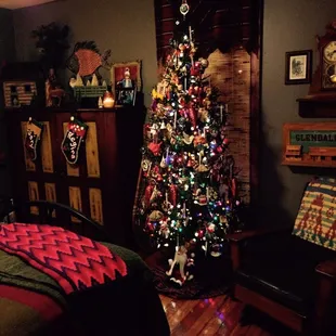 Nostalgic Bedroom Tree