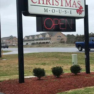 Christmas Mouse Nags Head sign