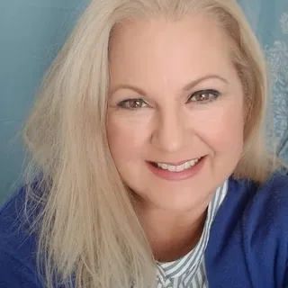 Julia F.