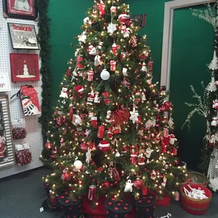 Coca-cola themed tree.