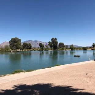 Beautiful lake in The city!