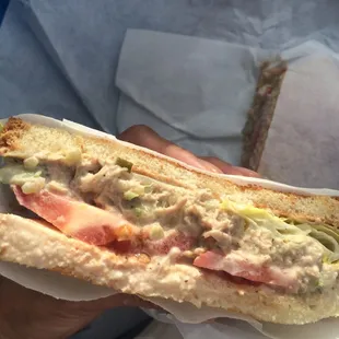 Tuna melt?! Where is the cheese? Doused with a slippery mayo. I do not recommend. $5.25